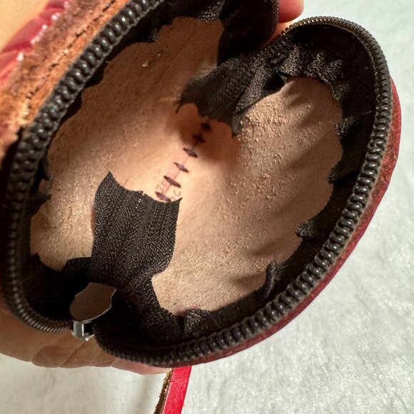 Hand Tooled Cat-Shaped Leather Coin Purse Wristlet Strap Zipper Closure Big Eyes - Picture 4 of 6